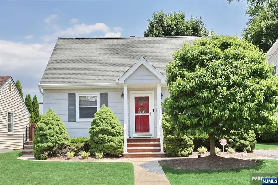 29 Margaret Court, Dumont, NJ 07628 - #2