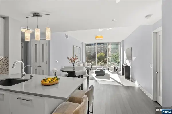 1200 Ave At Port Imperial 521, Weehawken, NJ 07086