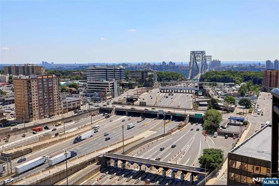 2077 Center Avenue 21G, Fort Lee, NJ 07024 - #3