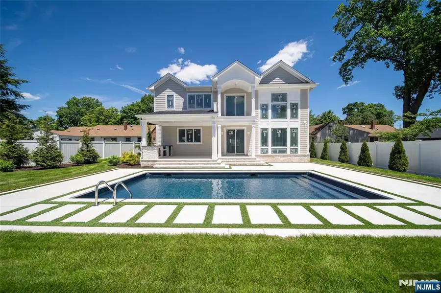 92 Oliver Road, Paramus, NJ 07652 - #2