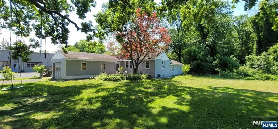 347 Somerset Street, Stirling, NJ 07980 - #3