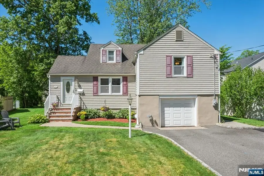 40 Elmwood Road, Florham Park, NJ 07932 - #2