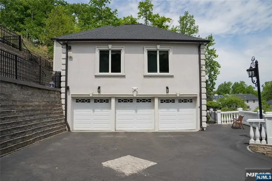 207 Eileen Drive, Cedar Grove, NJ 07009 - #3