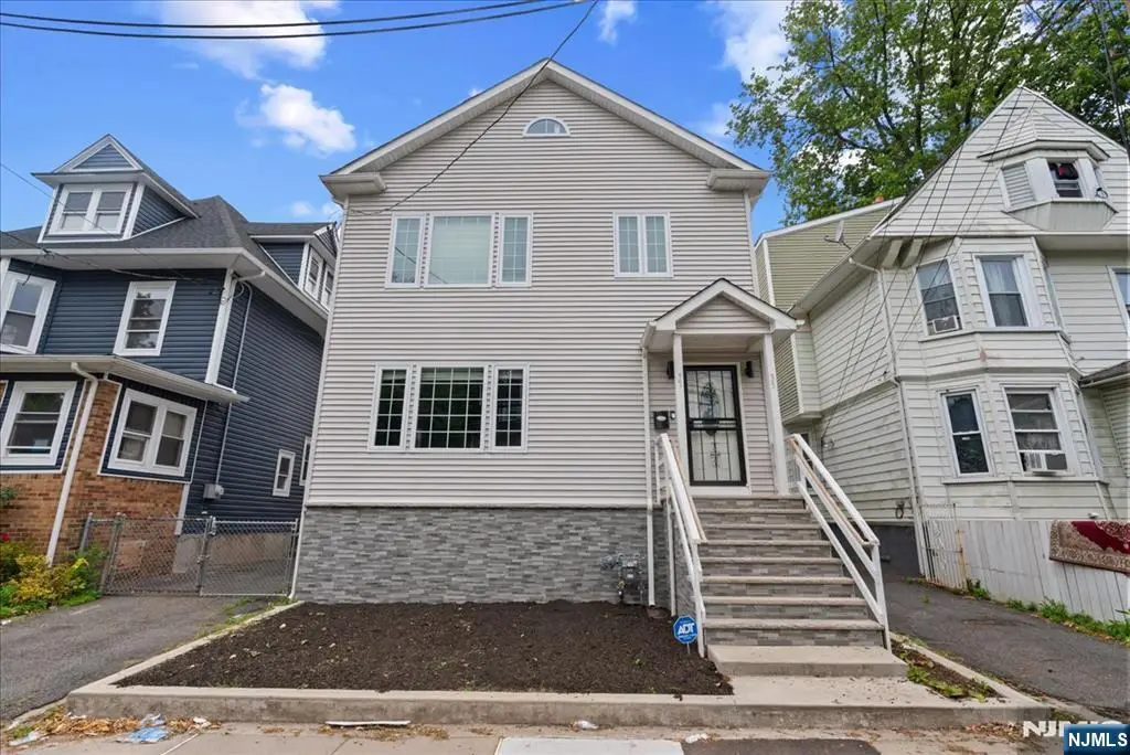 35-37 W End Avenue, Newark, NJ 07106 - #1