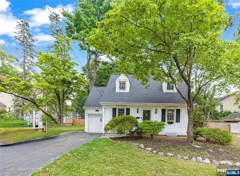 335 River Road, New Milford, NJ 07646 - #1