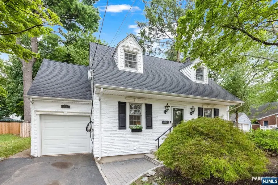 335 River Road, New Milford, NJ 07646 - #2