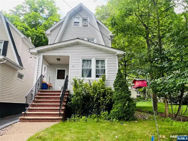 31 Dean Street, Glen Rock, NJ 07452