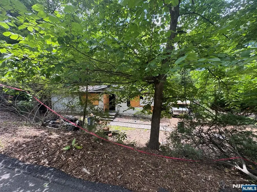 40 Forest Avenue, Montvale, NJ 07645 - #2