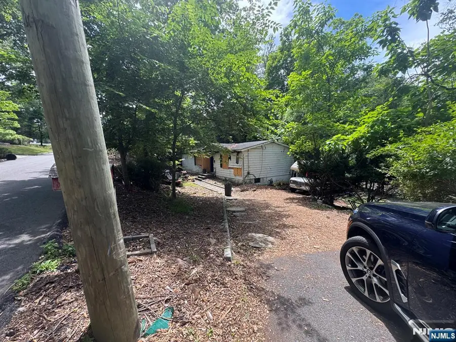40 Forest Avenue, Montvale, NJ 07645 - #3