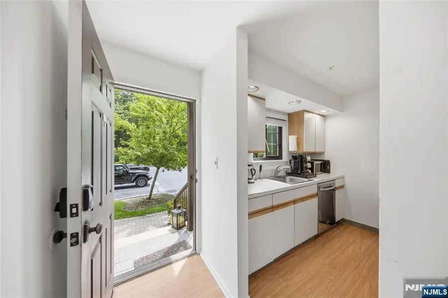 609 Mark Twain Way, Mahwah, NJ 07430 - #2