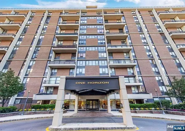 1 Horizon Road 1220, Fort Lee, NJ 07024