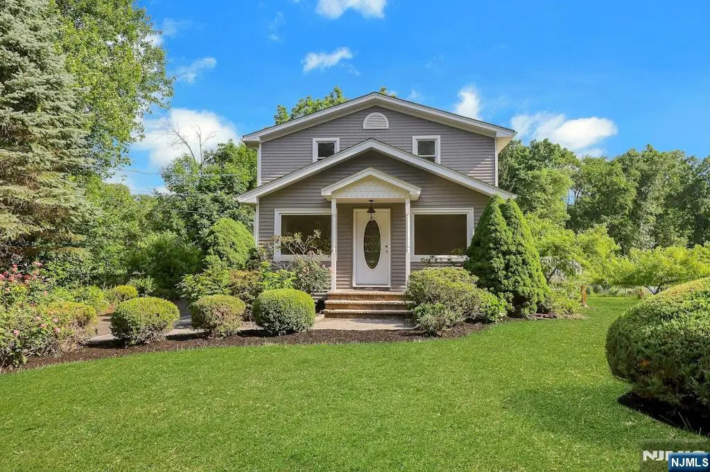 32 Bellows Lane, Towaco, NJ 07082 - #1