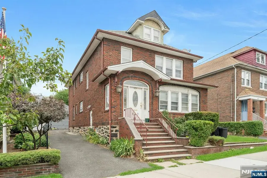 417 Oakdene Avenue, Cliffside Park, NJ 07010 - #3