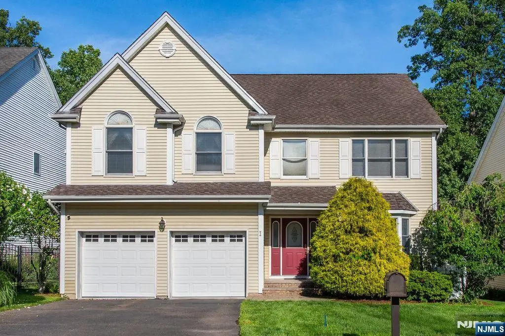 7 Wayne Court, Waldwick, NJ 07463 - #1