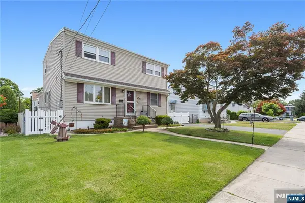 18 Jerome Drive, Clifton, NJ 07011