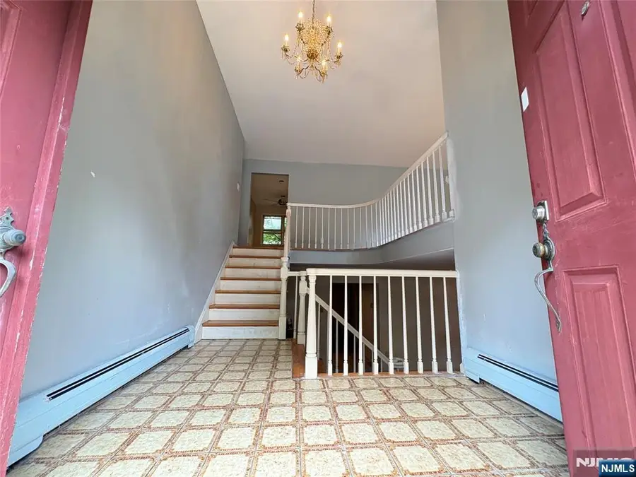 870 Ridgewood Avenue, Oradell, NJ 07649 - #2