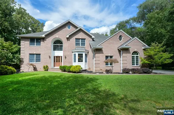 88 Dearborn Road, Norwood, NJ 07648