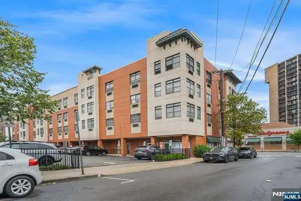 9252 Kennedy Boulevard 204, North Bergen, NJ 07047