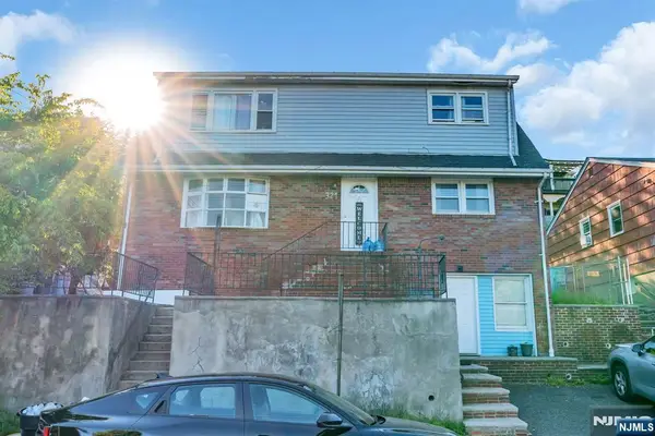 321 Farnham Avenue, Lodi, NJ 07644