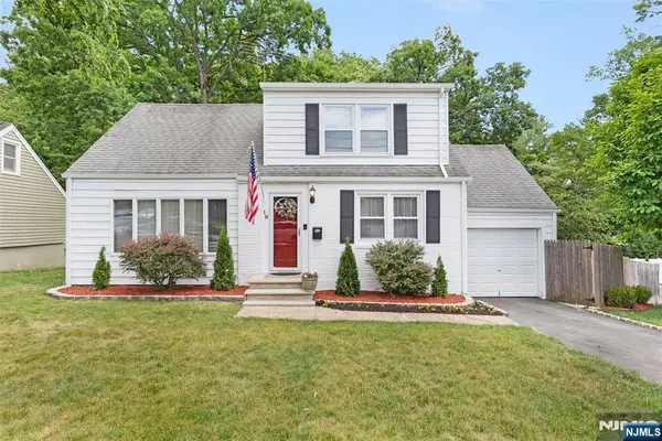 19 Glenview Drive, West Orange, NJ 07052