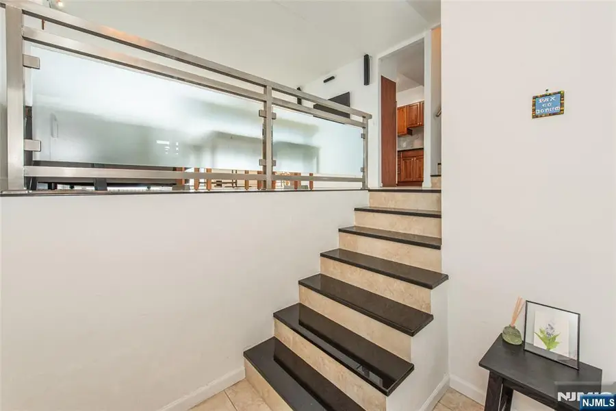 3 Horizon 1007, Fort Lee, NJ 07024 - #2