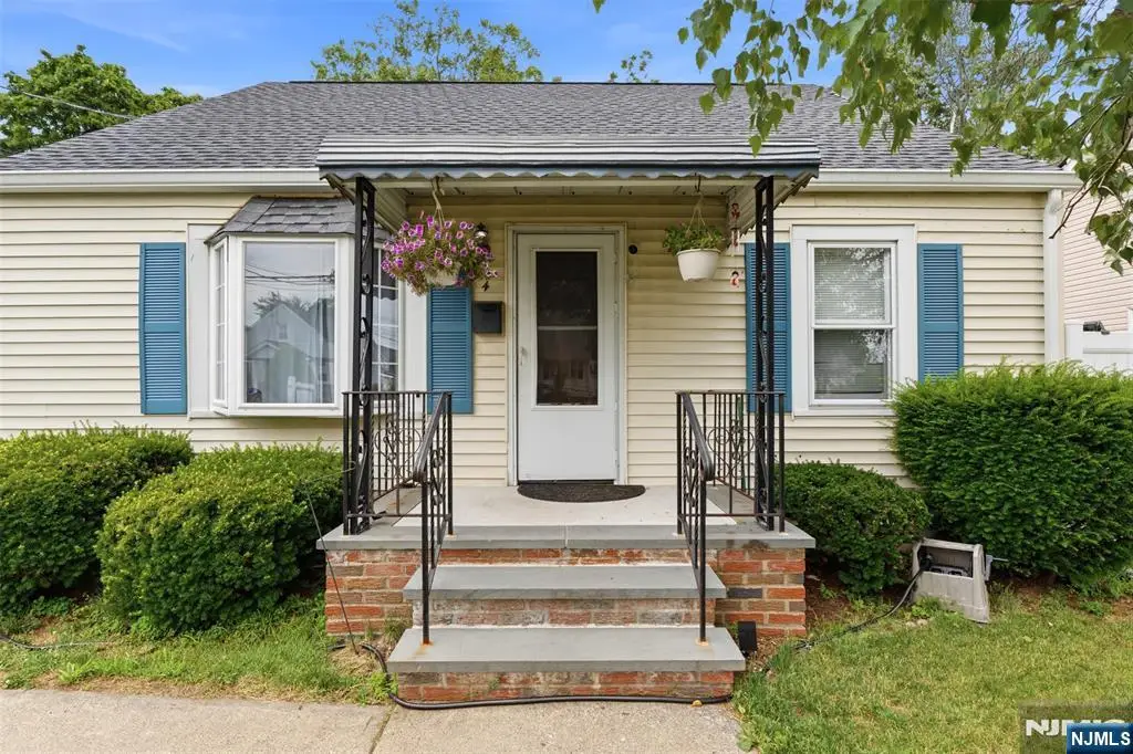 4 Salem Road, Paterson, NJ 07502 - #1
