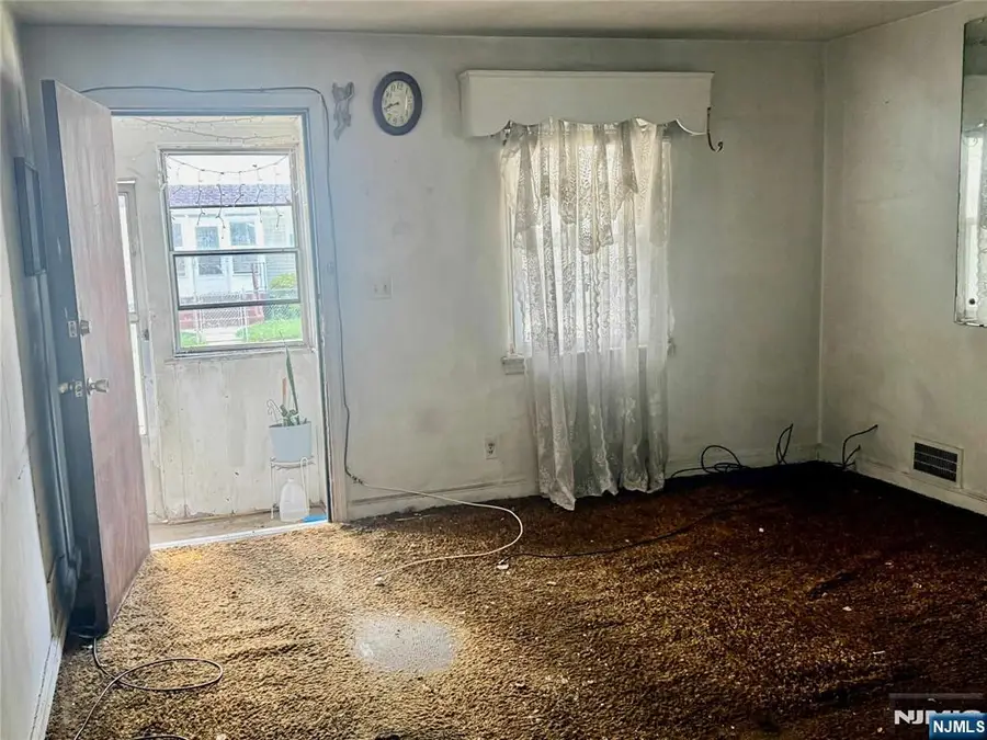 72-74 Hanford Street, Newark, NJ 07114 - #2