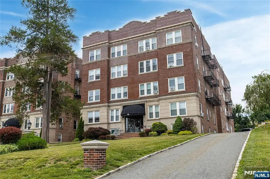 16 Forest Street 302, Montclair, NJ 07042 - #2