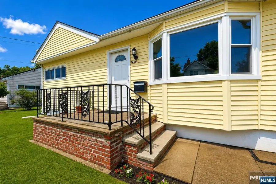 1429 Washington Avenue, Pompton Lakes, NJ 07442 - #3