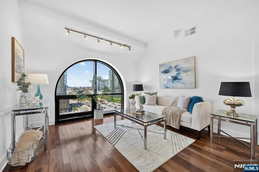 159 2nd Street 1104, Jersey City, NJ 07302 - #2