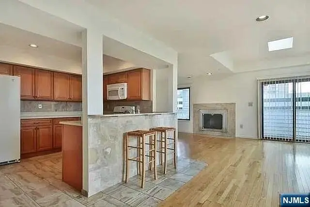833 TOPSAIL Lane, Secaucus, NJ 07094 - #2