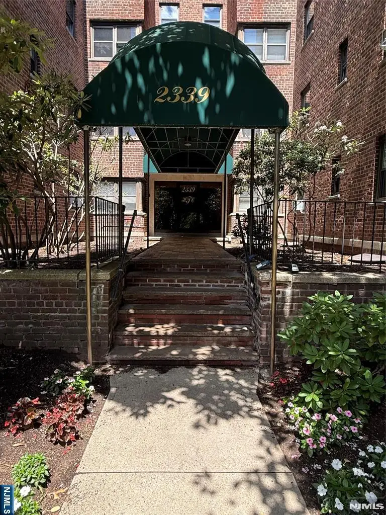 2339 Hudson Terrace E-2, Fort Lee, NJ 07024 - #1