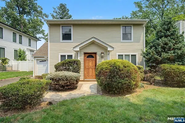 86 Hazelton Terrace, Tenafly, NJ 07670