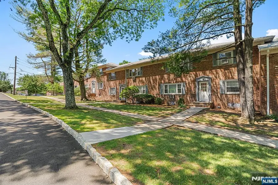 41 Wedgewood Drive 118, Verona, NJ 07044 - #3