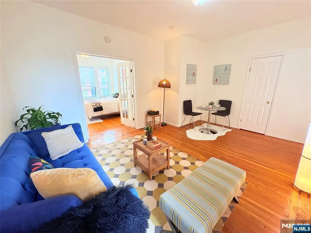 141 Duncan Avenue 6, Jersey City, NJ 07306 - #1