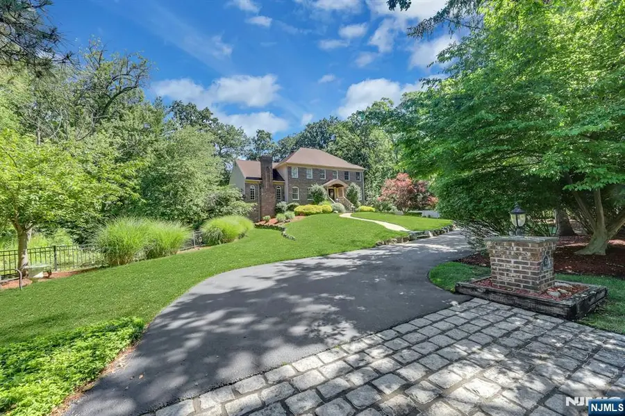63 Pleasant Avenue, Upper Saddle River, NJ 07458 - #3