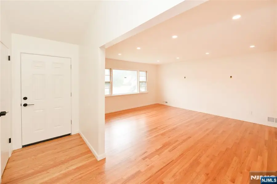 2 Kershner Place, Fair Lawn, NJ 07410 - #3