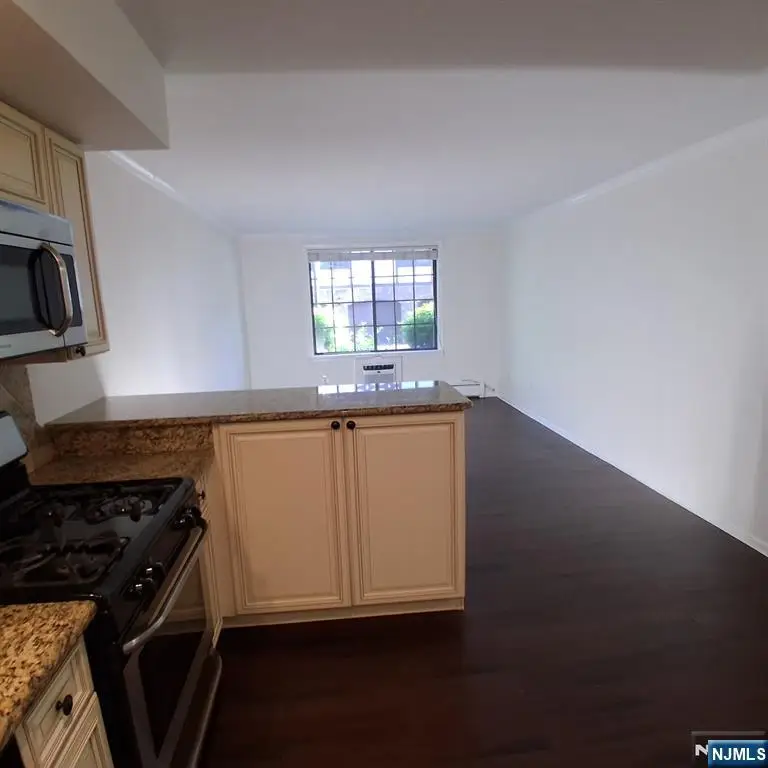 2014 Hawthorne Lane, Mahwah, NJ 07430 - #3