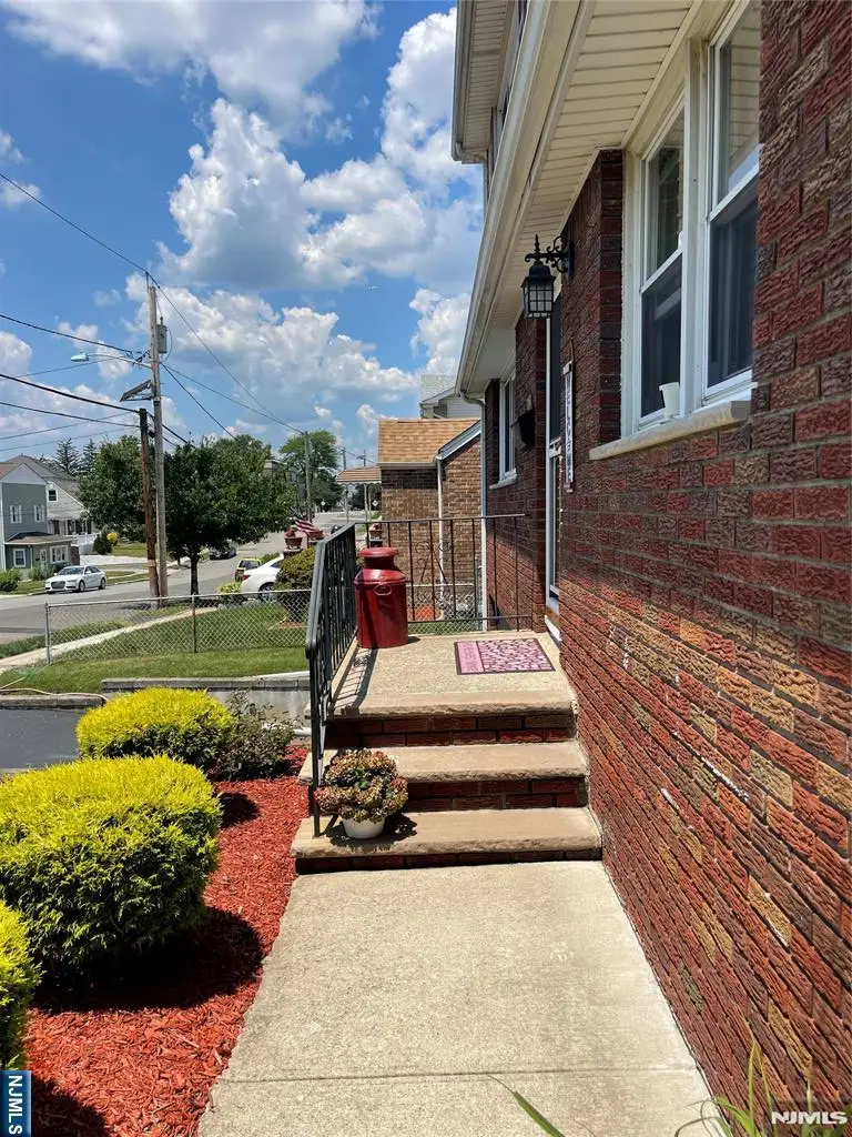 739 Lake Avenue, Lyndhurst, NJ 07071 - #3