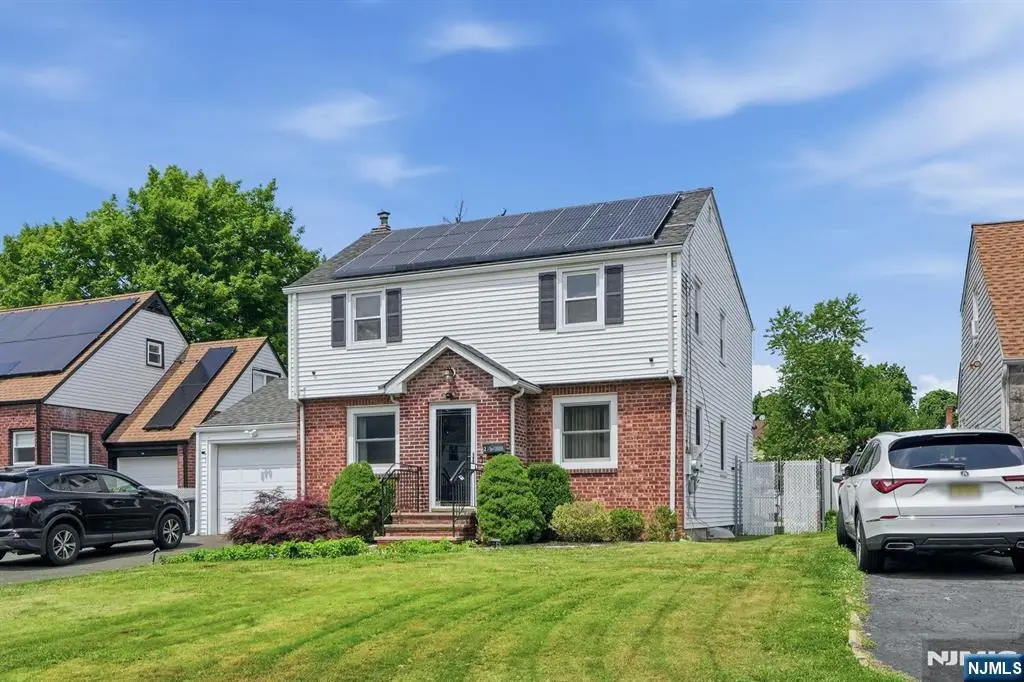 27 Beveridge Street, Teaneck, NJ 07666 - #1