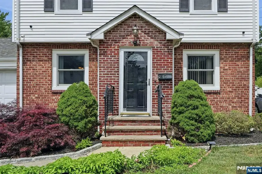 27 Beveridge Street, Teaneck, NJ 07666 - #2