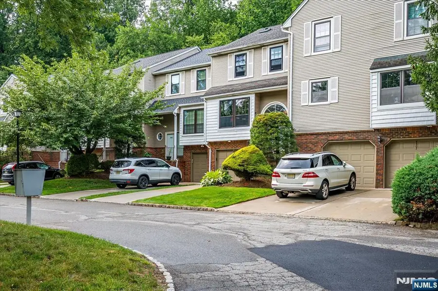 4506 Stonehedge Road 4506, Edison, NJ 08820 - #2