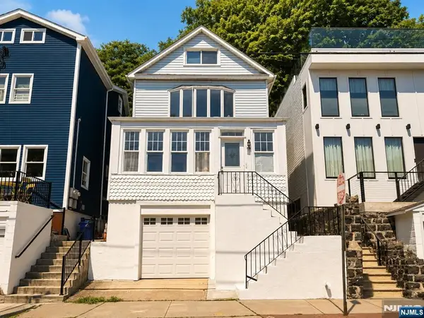 528 Undercliff Avenue, Edgewater, NJ 07020