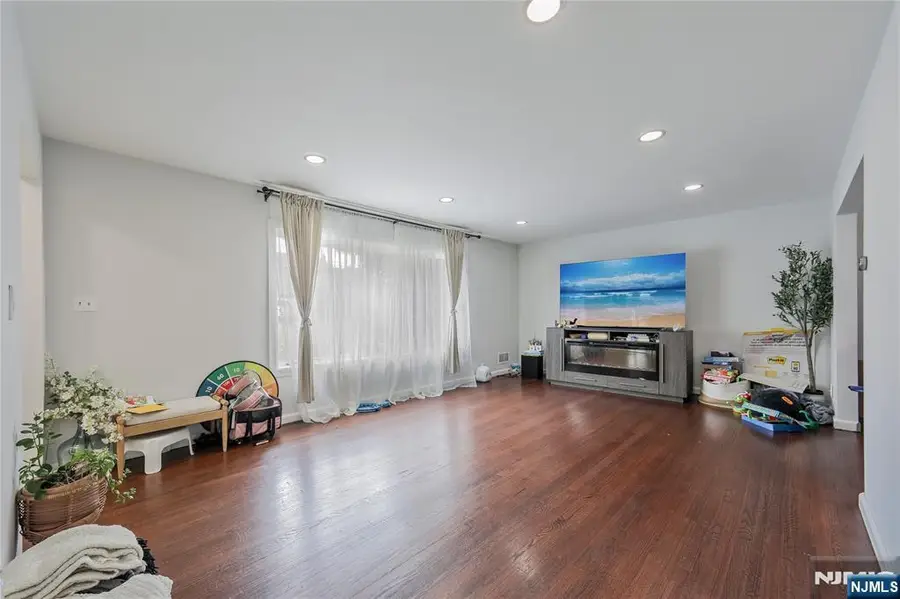 270 Glen Avenue, Dumont, NJ 07628 - #3