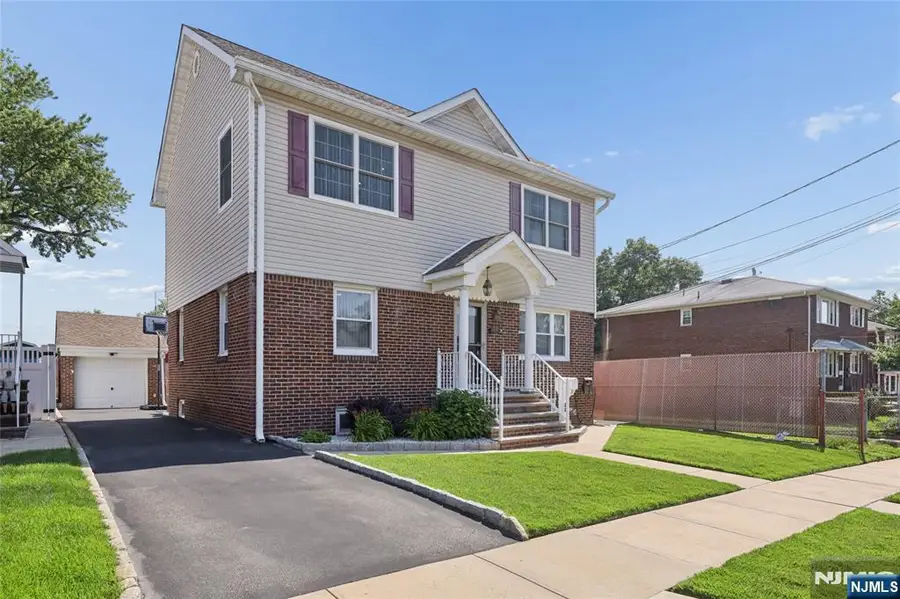 20 Stratford Place, North Arlington, NJ 07031 - #2