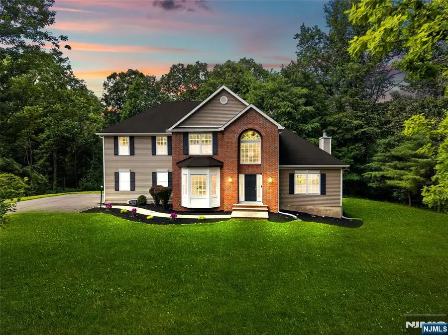 11 Whispering Woods Lane, Sparta, NJ 07871 - #3