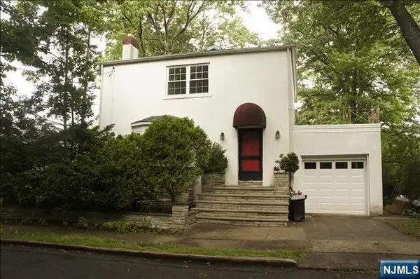 1257 Briar Way, Fort Lee, NJ 07024