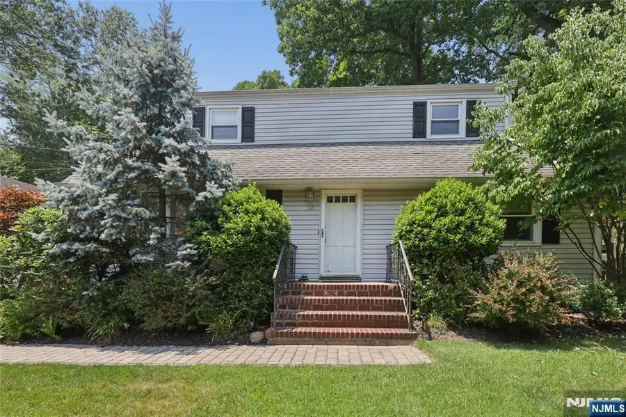 38 SCHRAALENBURGH Road, Haworth, NJ 07641 - #2