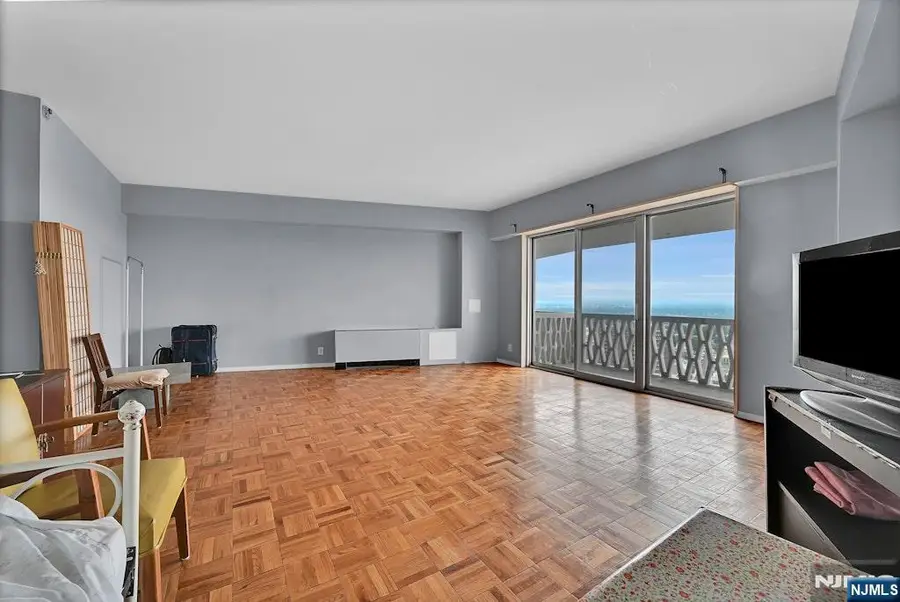 2000 Linwood Avenue 23E, Fort Lee, NJ 07024 - #3
