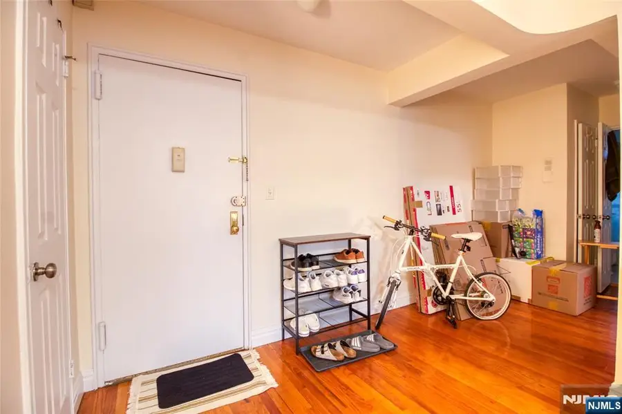 2160 Center Avenue 4S, Fort Lee, NJ 07024 - #2